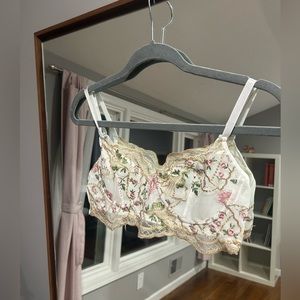 Beautiful floral bralette/top